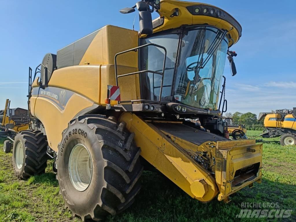 New Holland CX 8.90 Kombajni