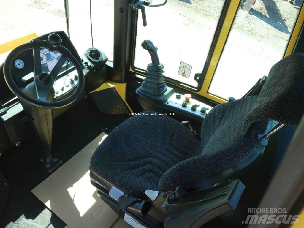 Bomag BW 213 D H-4 i Kompaktorji tal