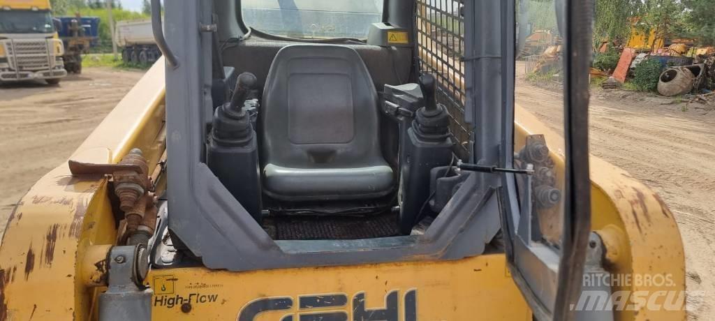 Gehl R 260 Skid steer mini nakladalci