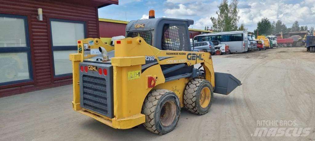 Gehl R 260 Skid steer mini nakladalci