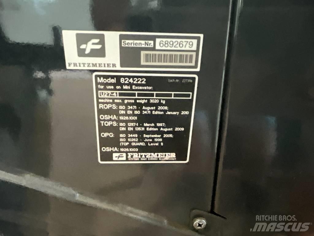 Kubota U 27-4 Kabine in notranjost