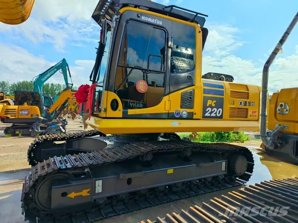 Komatsu PC 220-8 Bagri goseničarji