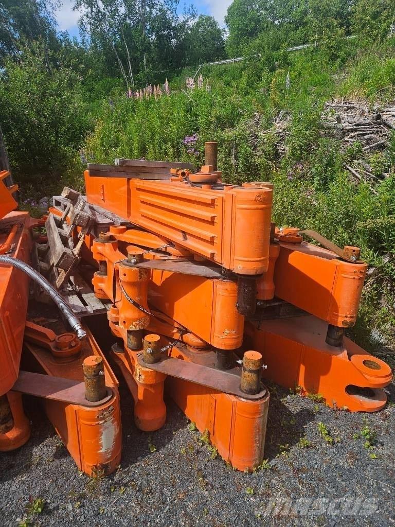 Hitachi ZX 350 LC-7 Boom in dipper roke