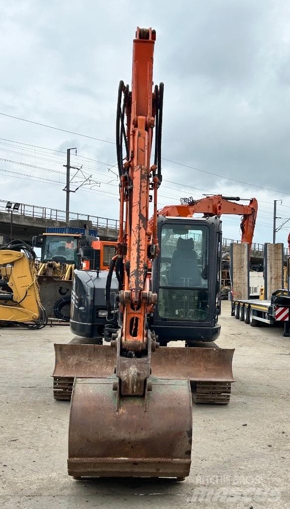 Hitachi Zaxis 85 USB Midi bagri 7t – 12t
