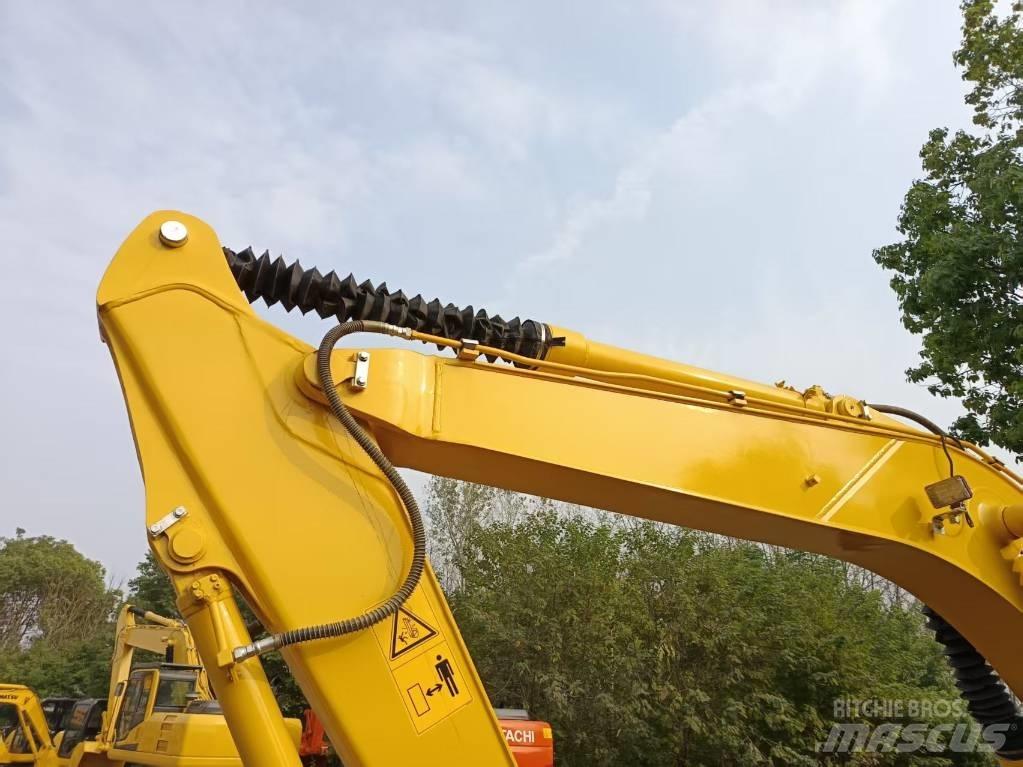 Komatsu PC120 Midi bagri 7t – 12t