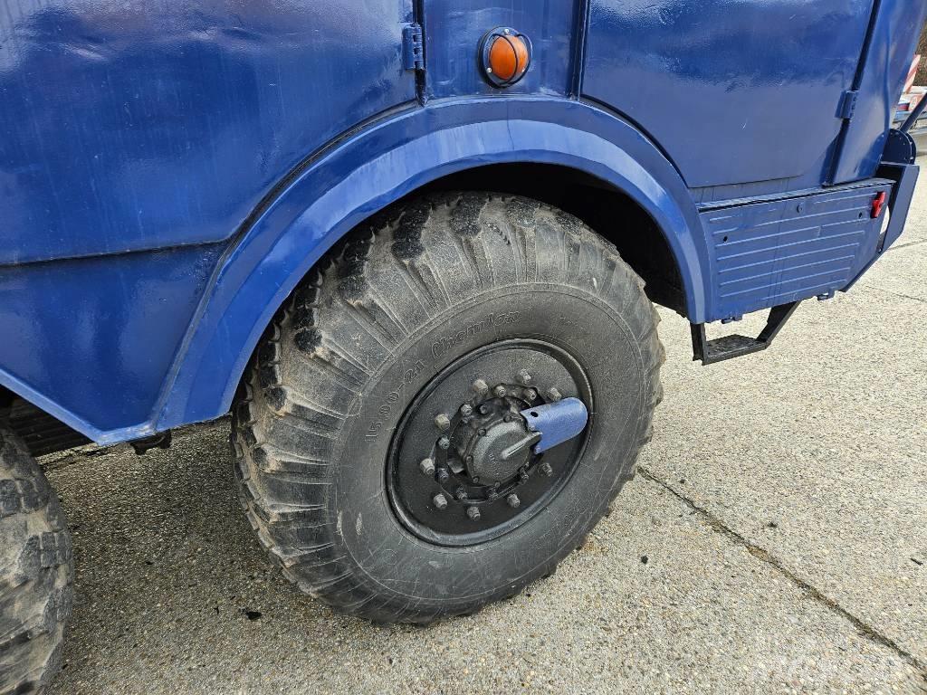 Tatra 813 8x8 KOLOS Tovornjaki-šasije