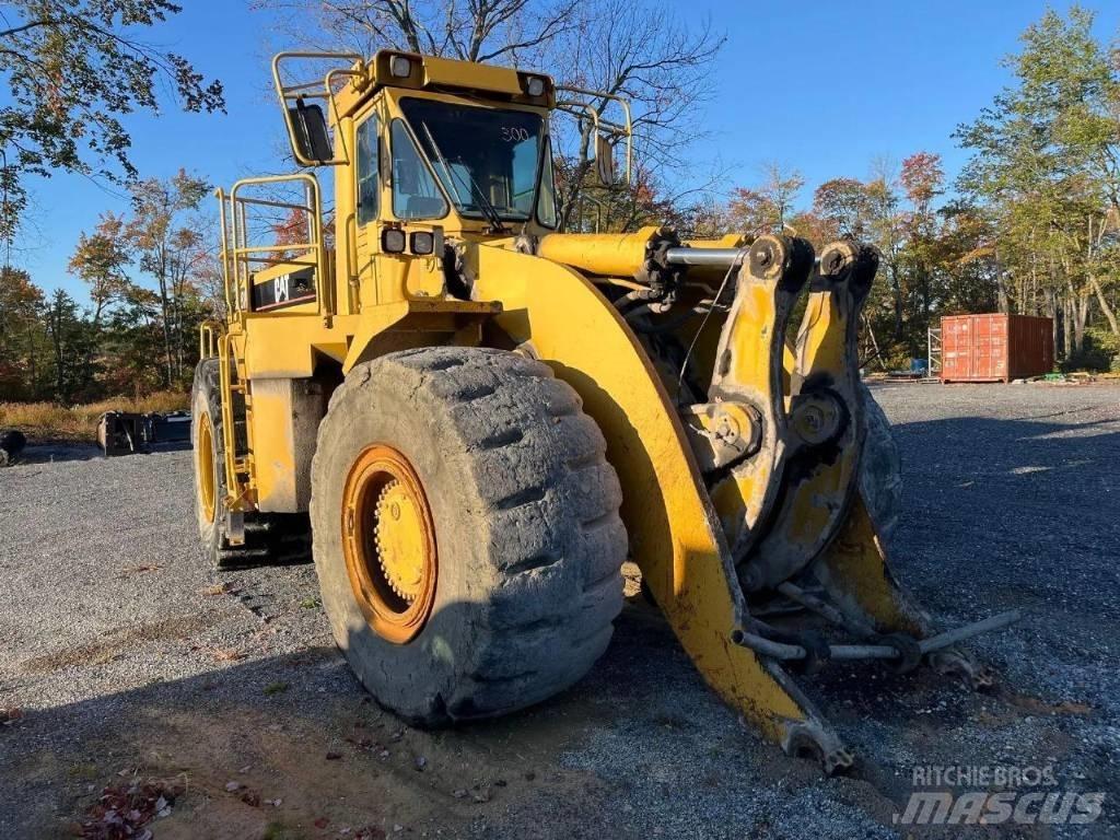 CAT 988 F Kolesni nakladalci