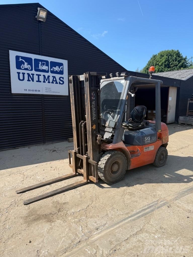 Toyota FD 25 Dizelski viličarji