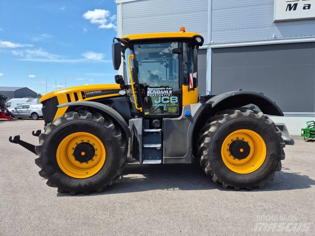 JCB Fastrac 4220 Traktorji