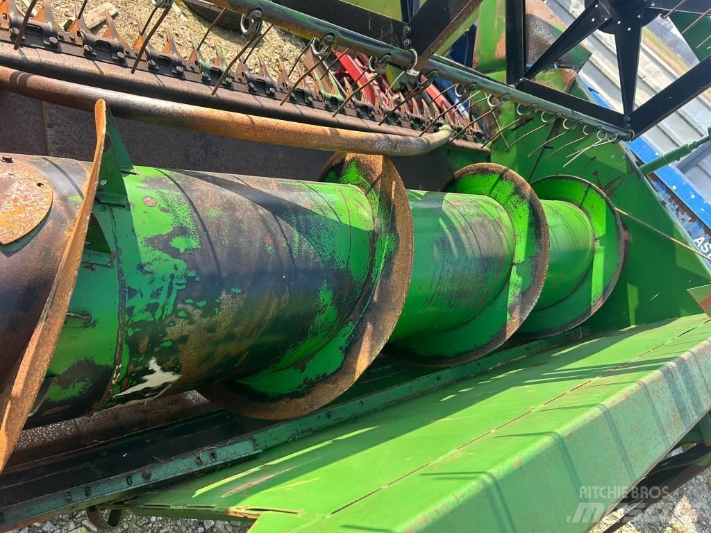 John Deere 2256 Kombajni
