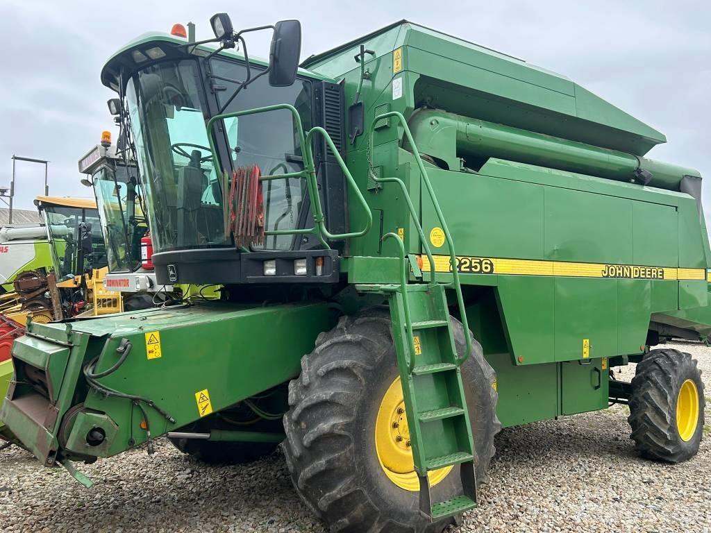 John Deere 2256 Kombajni
