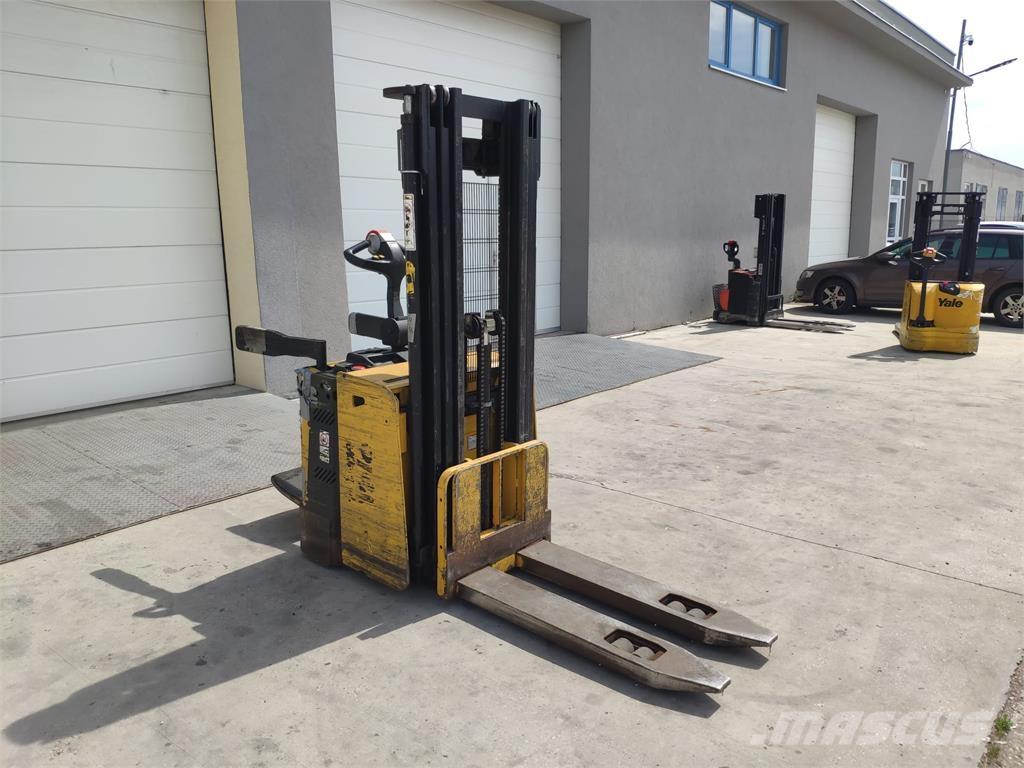 Yale MS15X IL Samopogonski ročni viličarji