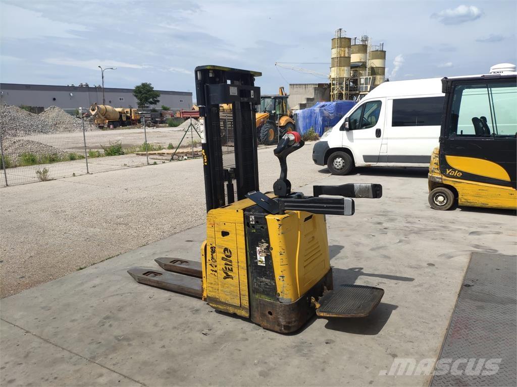 Yale MS15X IL Samopogonski ročni viličarji
