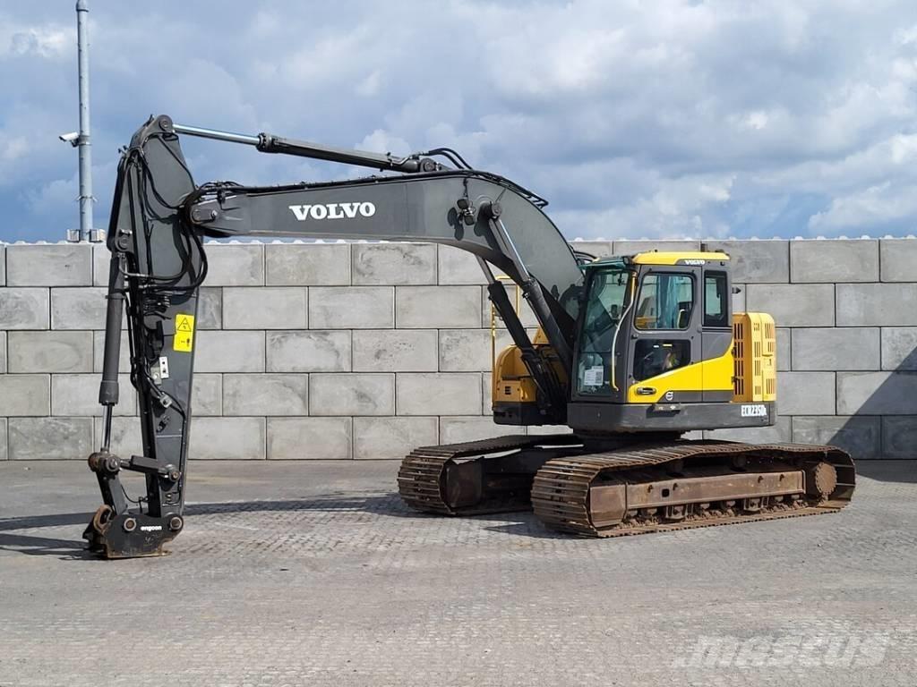 Volvo ECR 235 DL Bagri goseničarji