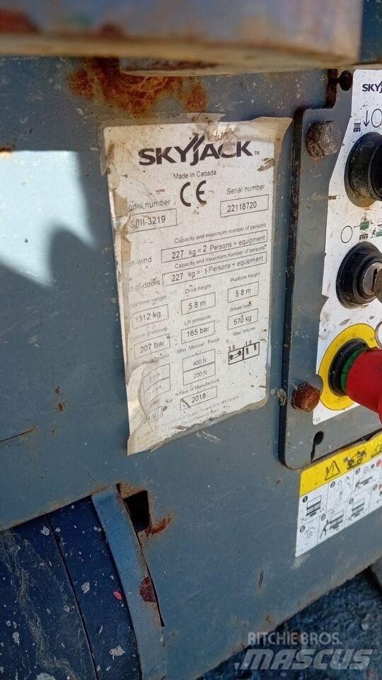 SkyJack SJ 3219 Škarjaste dvižne ploščadi