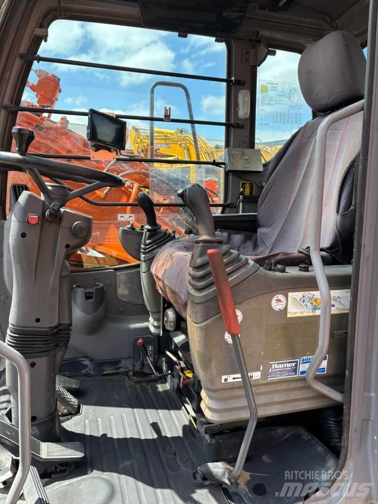 Hitachi ZX 130 W Bagri na kolesih