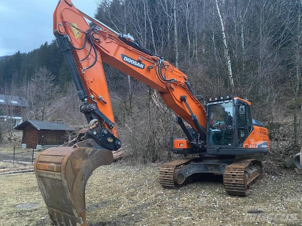 Doosan DX 235 NLC-5 Bagri goseničarji