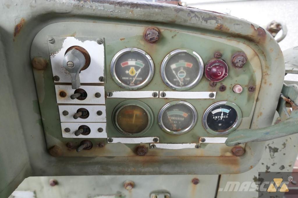 CAT D7F Ex-army Buldožerji goseničarji