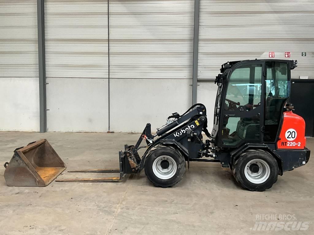 Kubota RT 220-2 Kolesni nakladalci