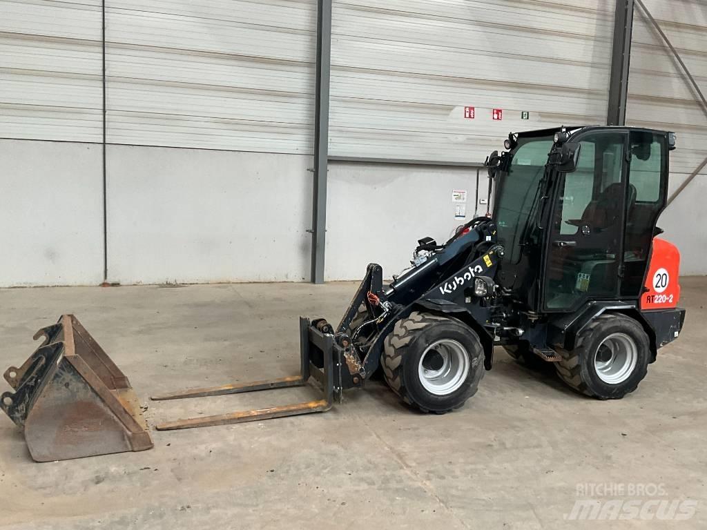 Kubota RT 220-2 Kolesni nakladalci