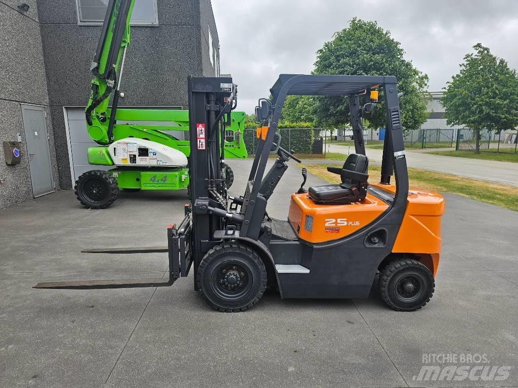 Doosan D 25 G Dizelski viličarji