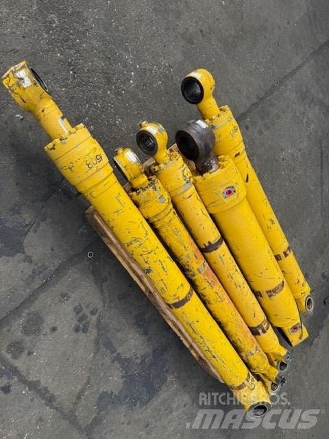 Komatsu PW 180 Hidravlika