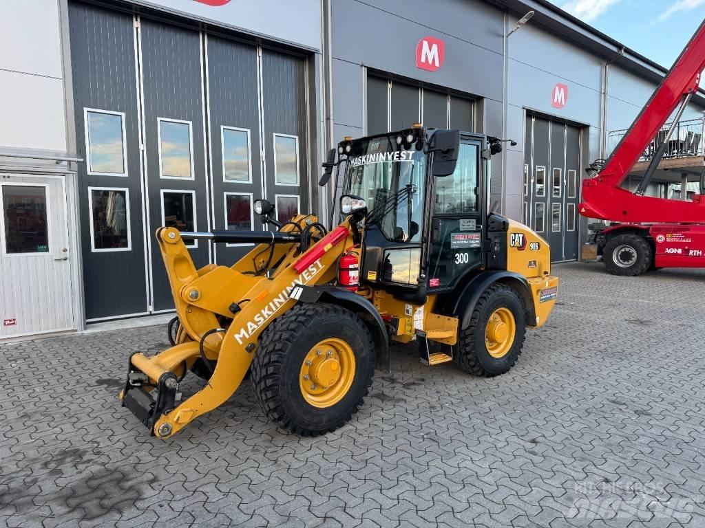 CAT 906 Next Gen Kolesni nakladalci