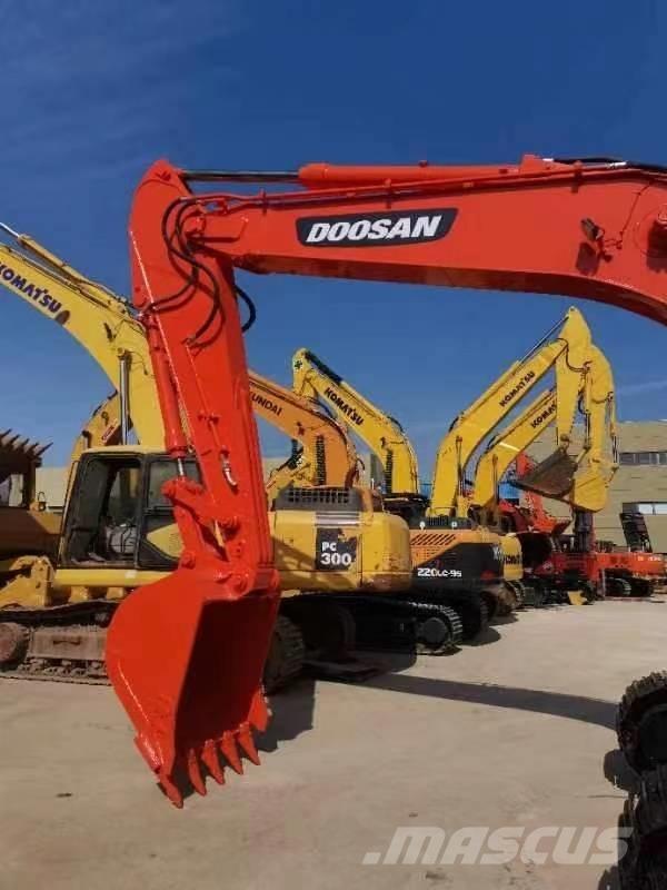 Doosan DX 225 Bagri goseničarji