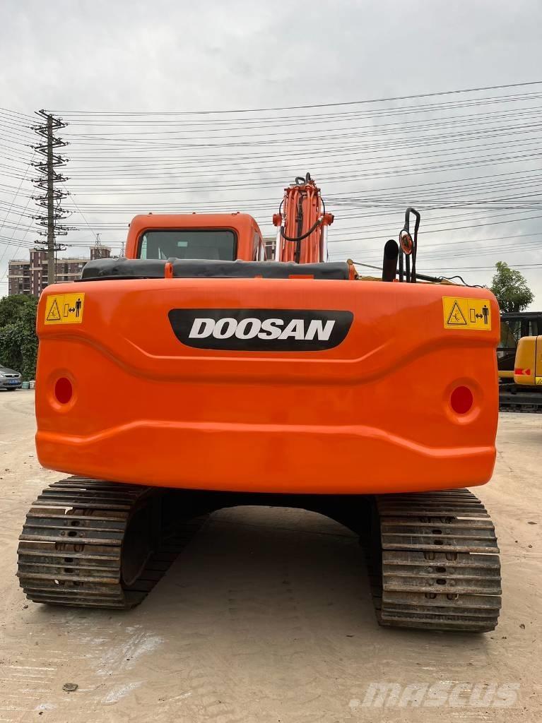Doosan DX 140 LC Bagri goseničarji