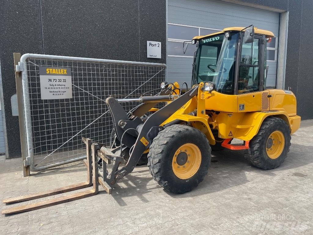 Volvo L30G Mini nakladalci