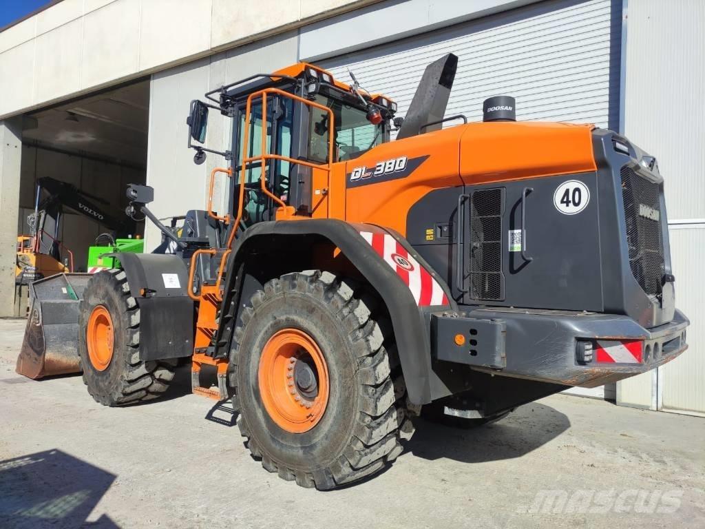 Doosan DL 380-7 Kolesni nakladalci