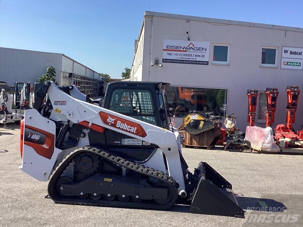 Bobcat T86 Skid steer mini nakladalci