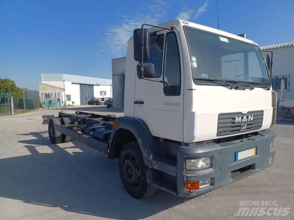 MAN 15.225 Tovornjaki-šasije