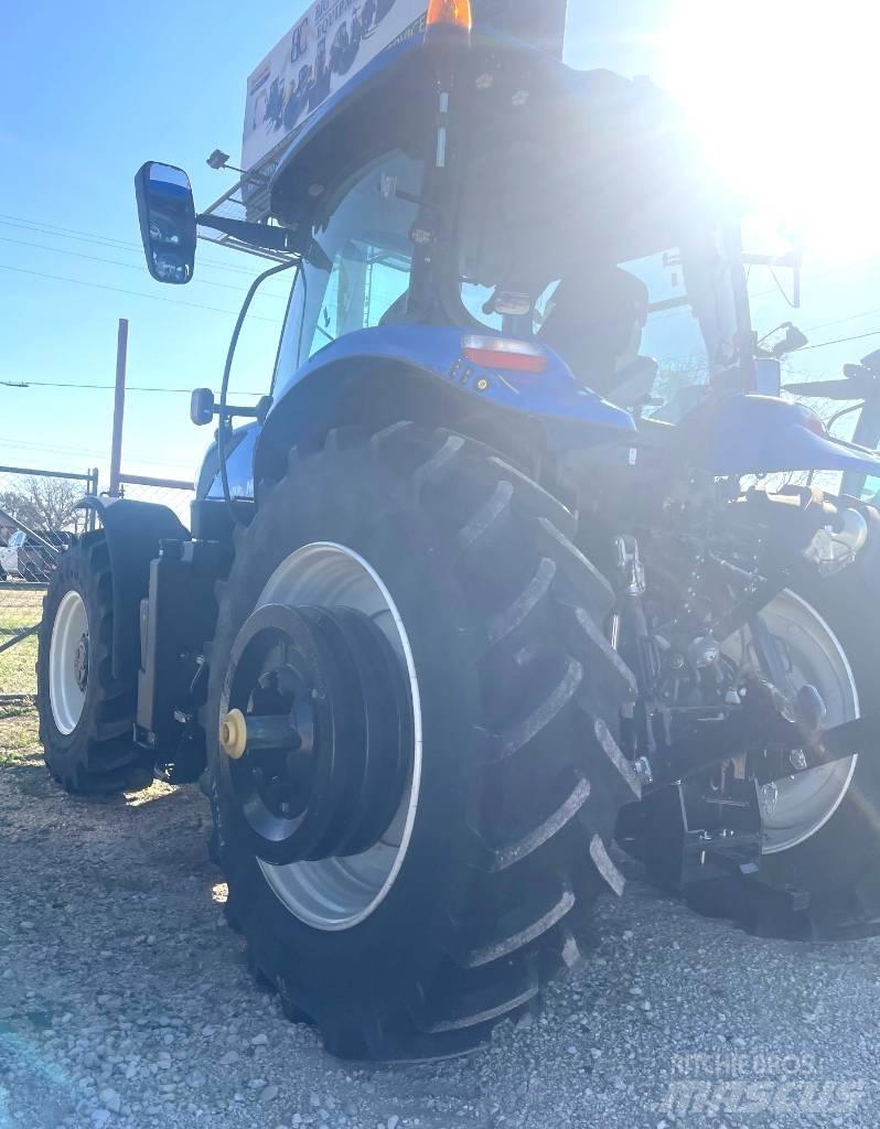 New Holland T 7.210 Traktorji