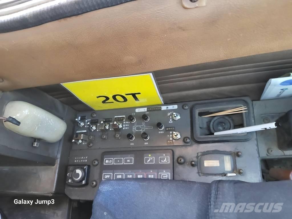Tadano TR 250 M Avtodvigala