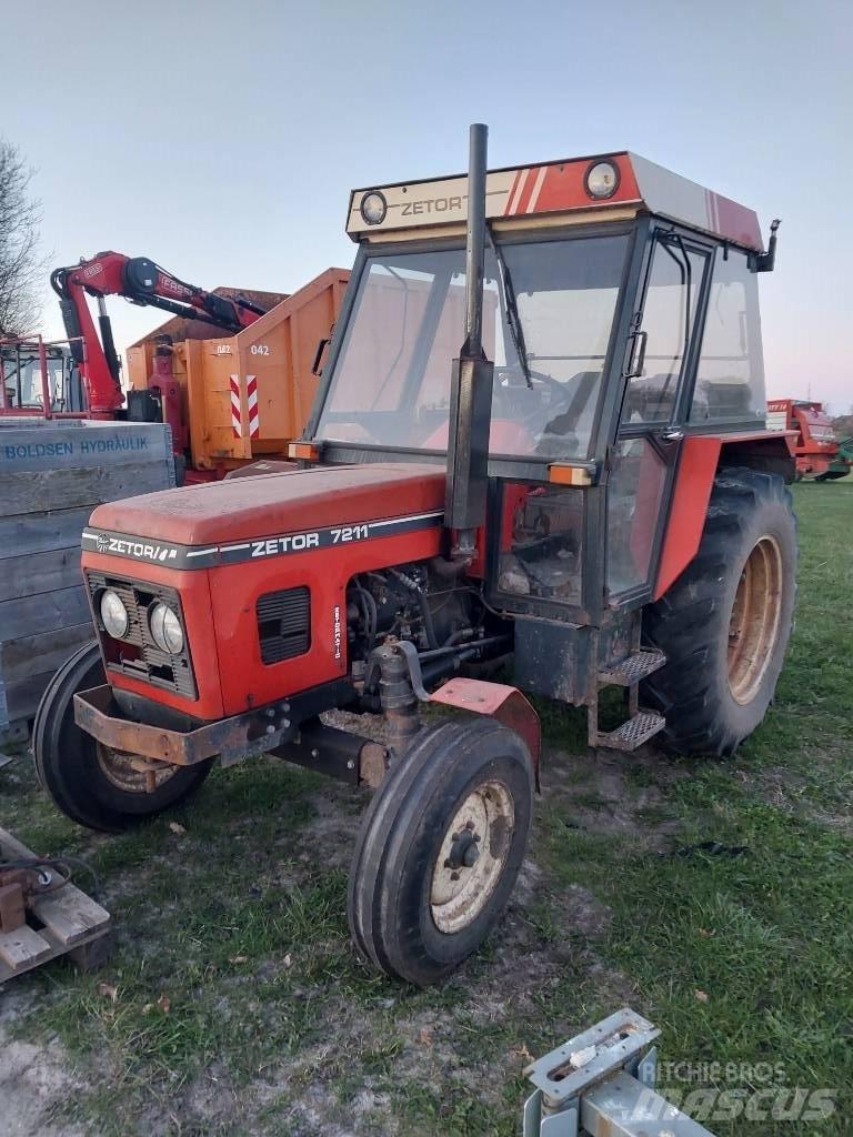 Zetor 7211 Traktorji