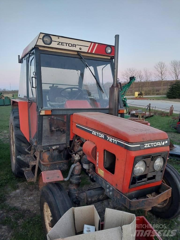Zetor 7211 Traktorji