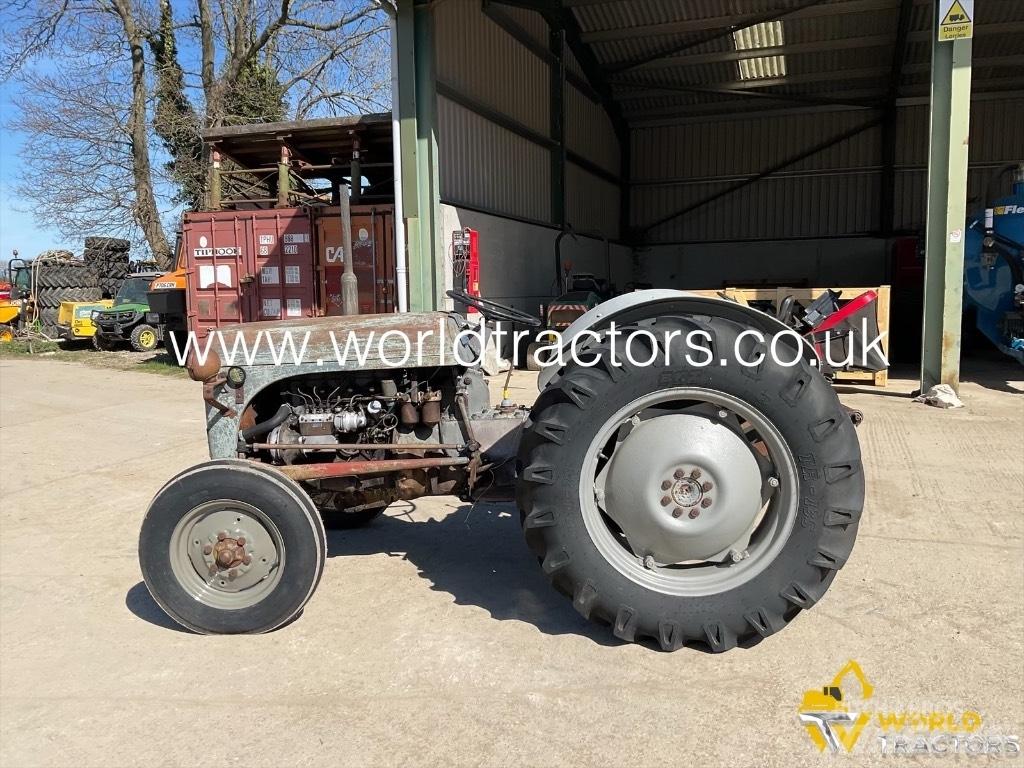 Ferguson TRACTOR Traktorji