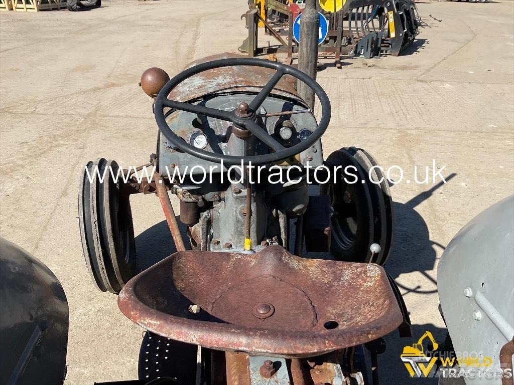 Ferguson TRACTOR Traktorji