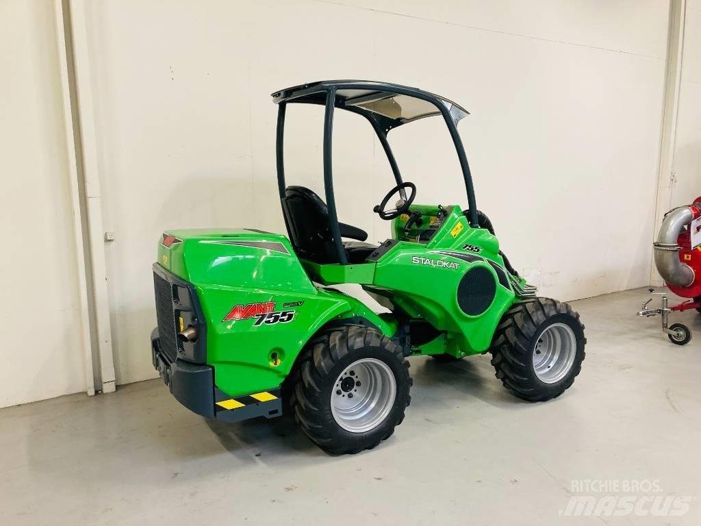 Avant 755 i Mini nakladalci