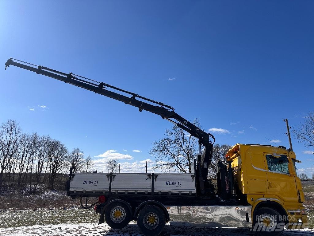 Scania R 440 Tovornjaki z žerjavom