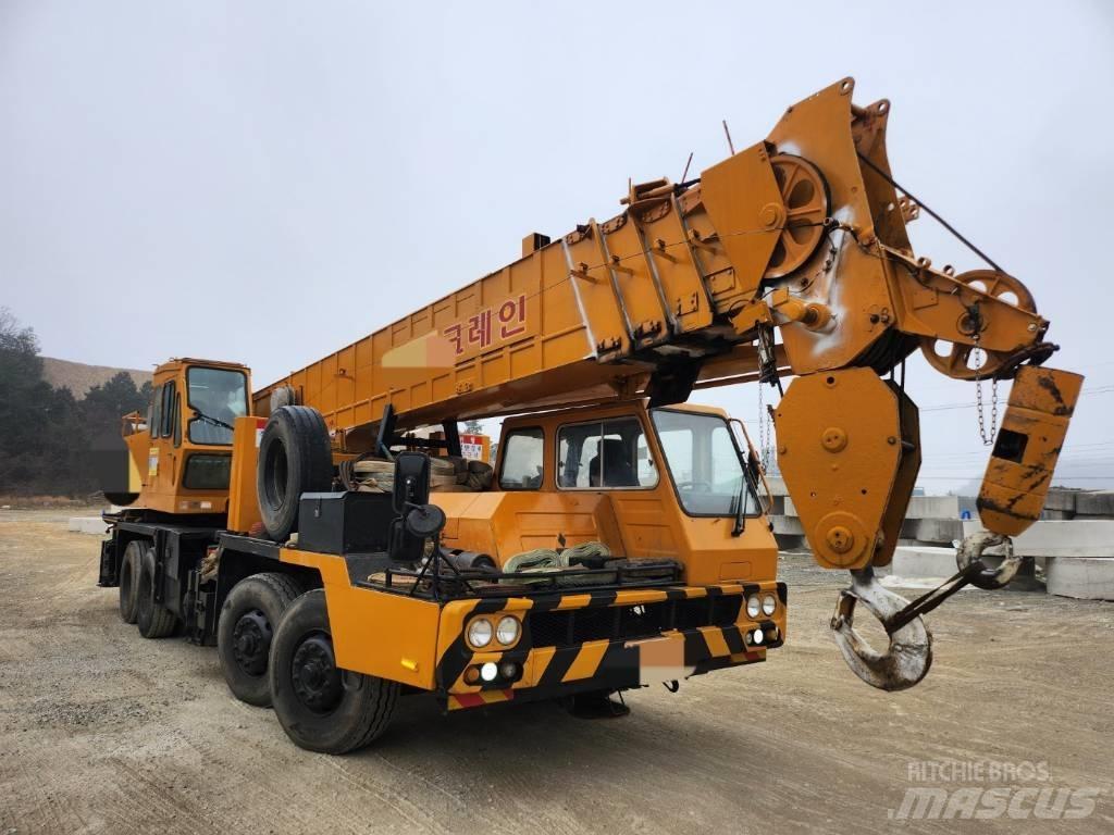 Hyundai HC 50 Rabljeni žerjavi za vsak teren