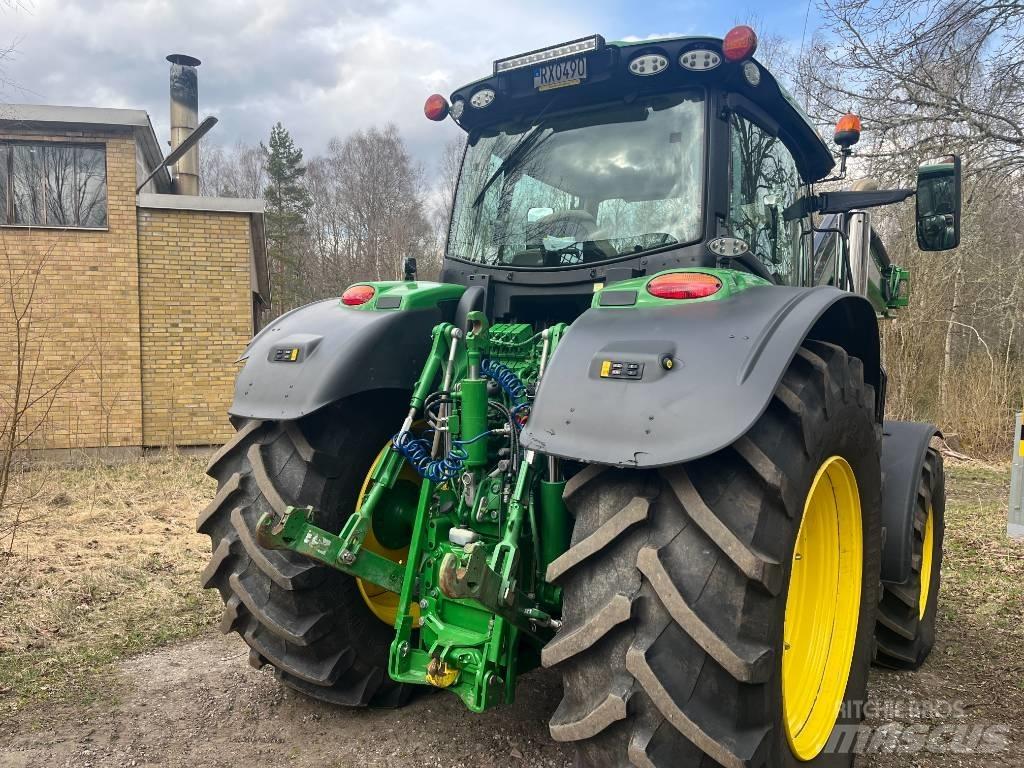 John Deere 6250 R Traktorji