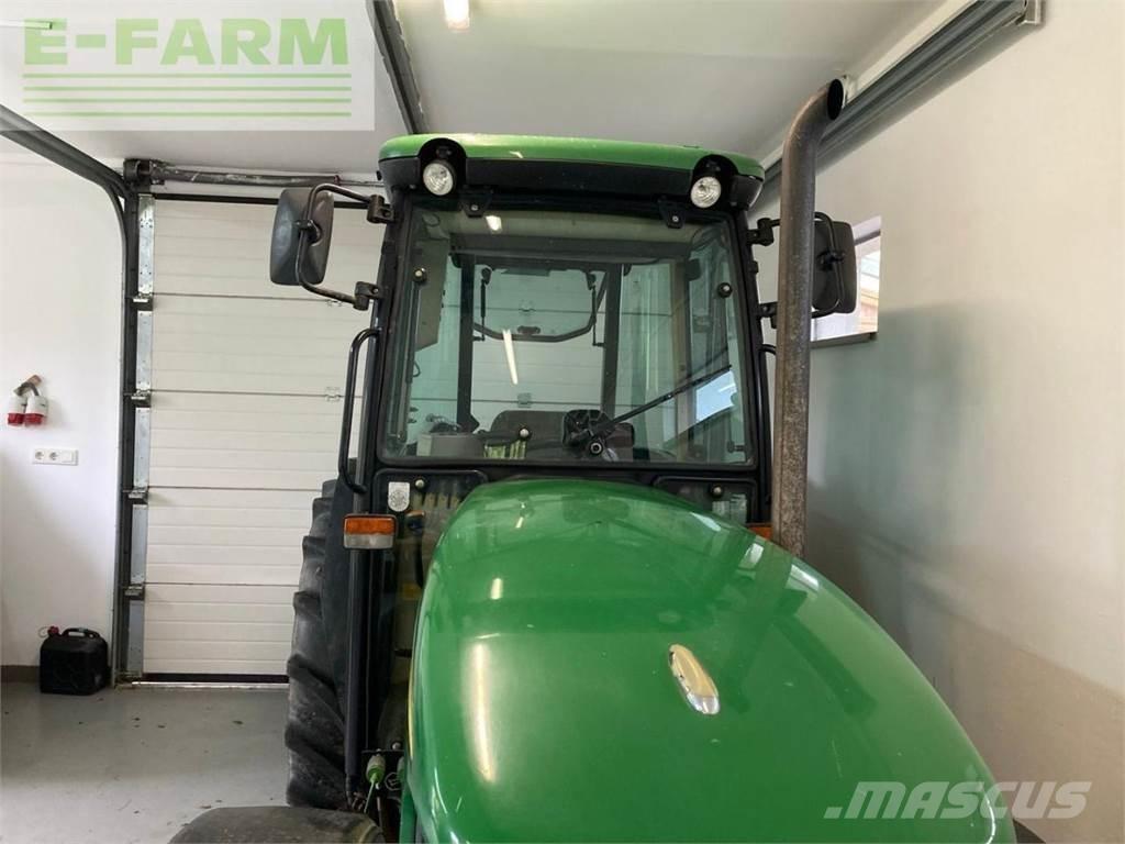 John Deere 5515F Traktorji