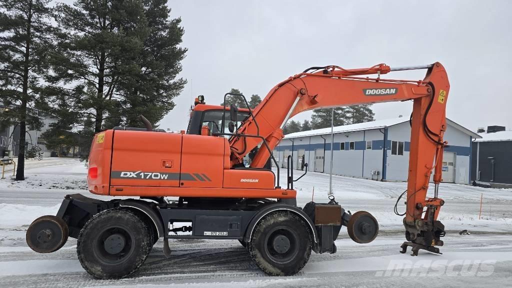 Doosan DX 170 W Bagri na kolesih