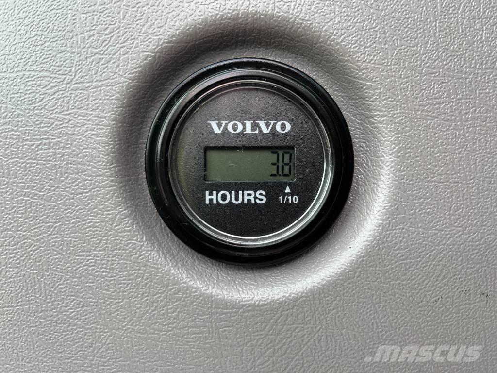 Volvo ECR 88 D PRO Midi bagri 7t – 12t