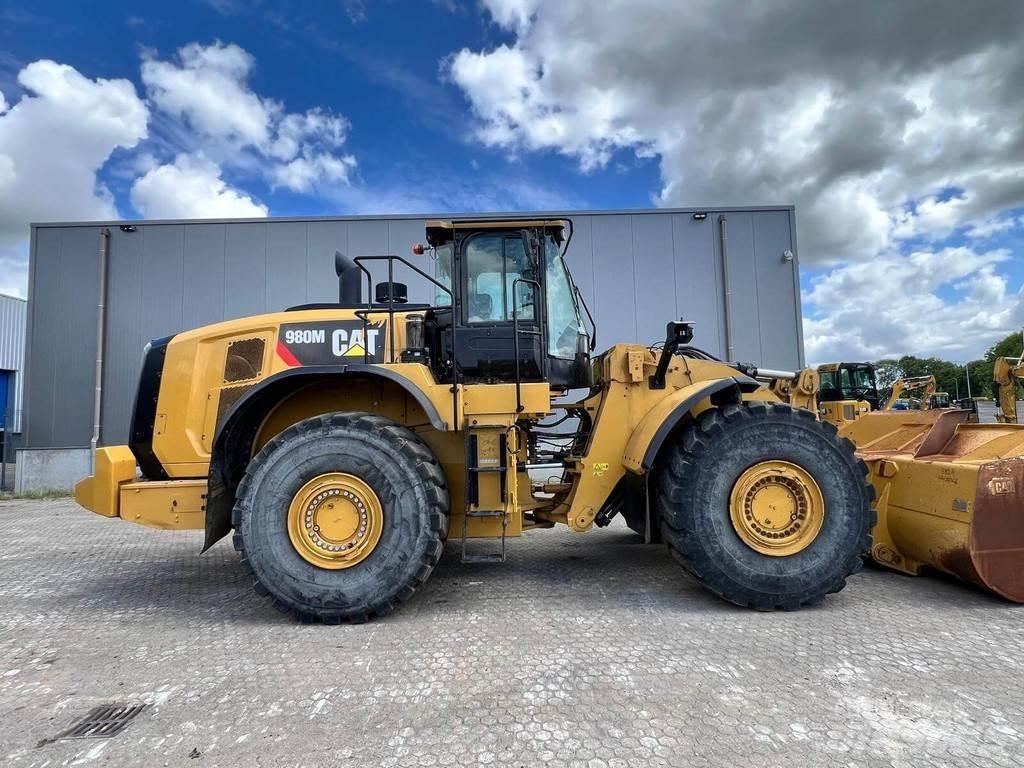 CAT 980M Kolesni nakladalci