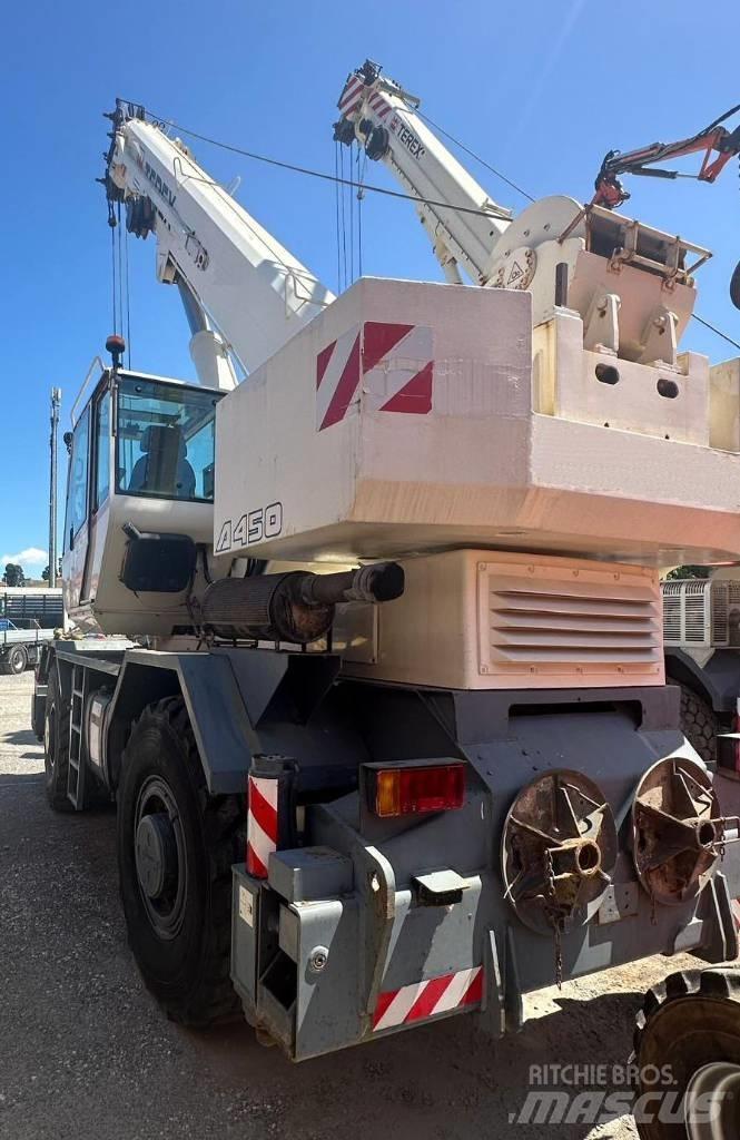 Terex A450 Avtodvigala