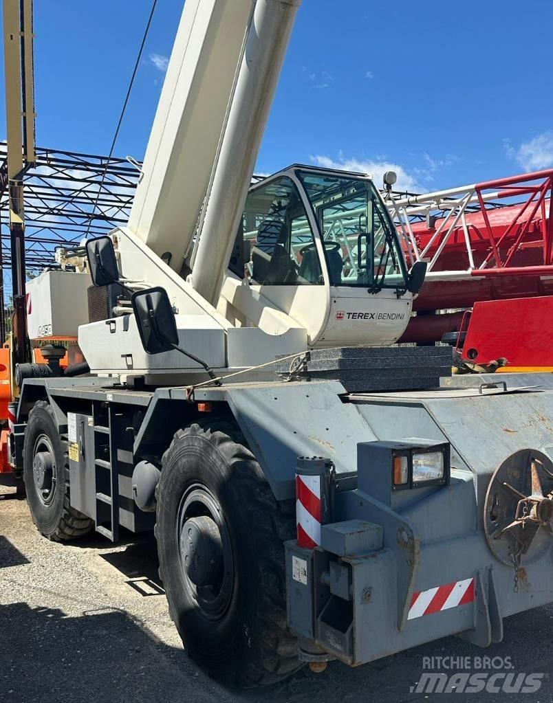Terex A450 Avtodvigala