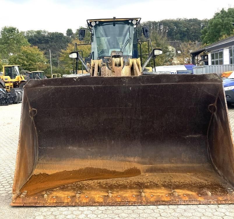 CAT 972 M Kolesni nakladalci